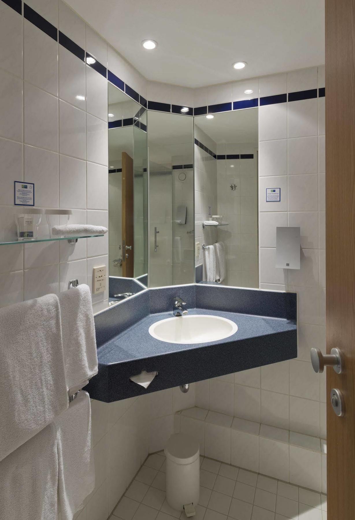 Express North By Ihg Hotel 3*
