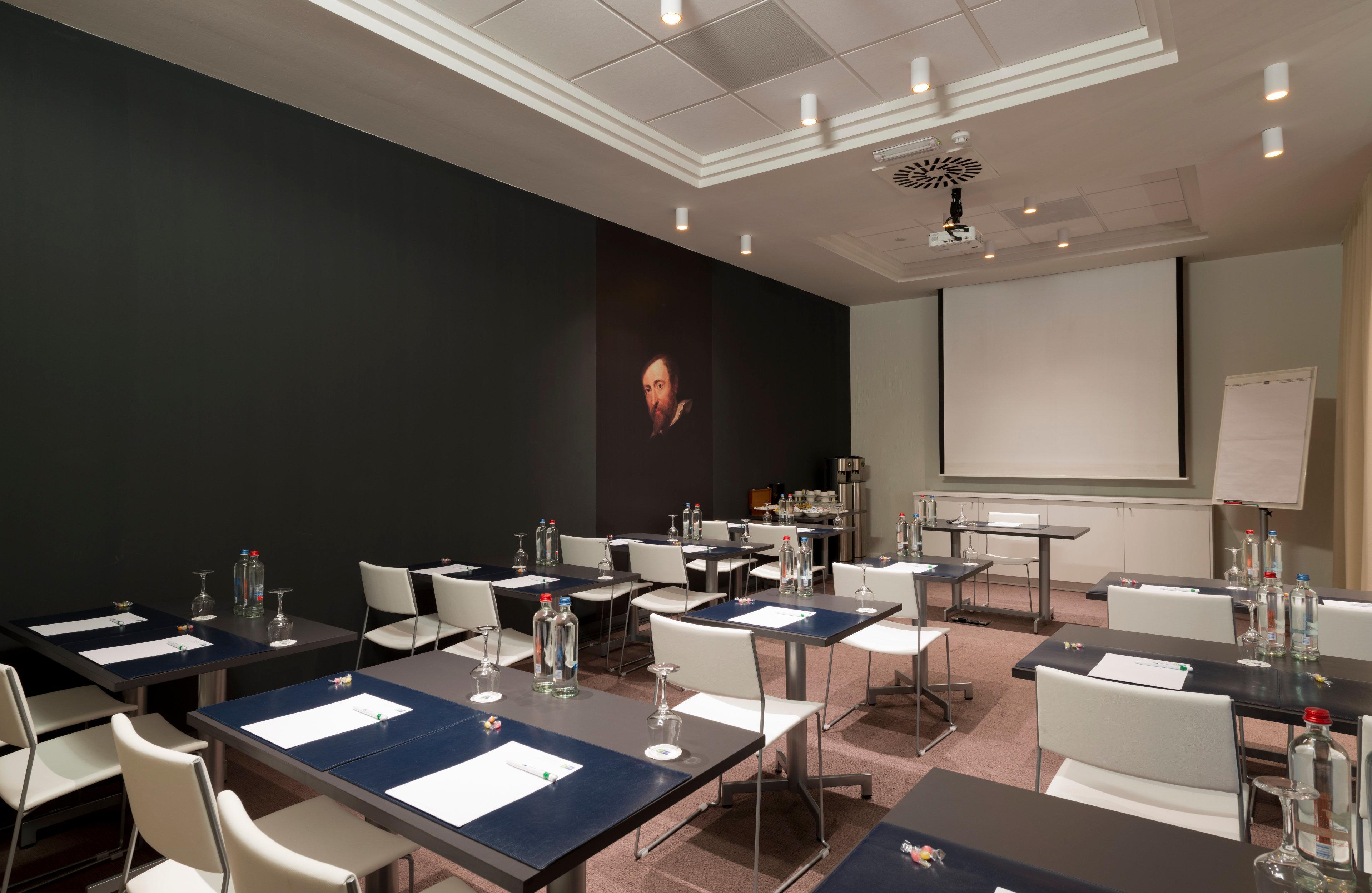 Express North By Ihg Hotel 3*